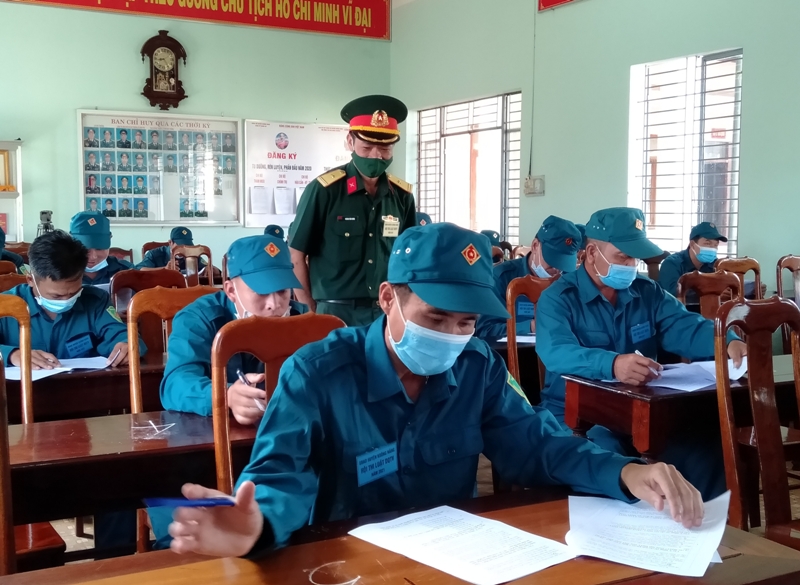 Hội thi pháp luật về dân quân tự vệ năm 2021